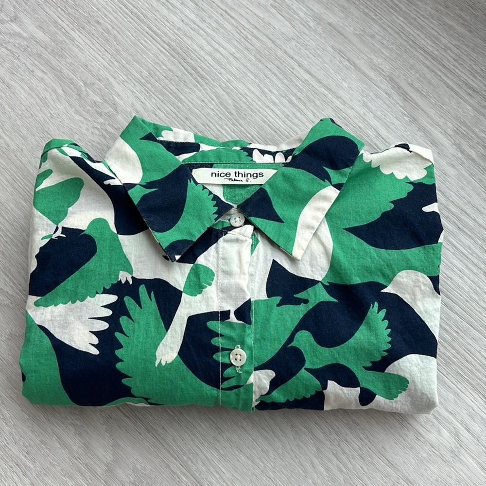 Delightful 100% cotton long sleeve button-down shirt - Designed in Barcelona